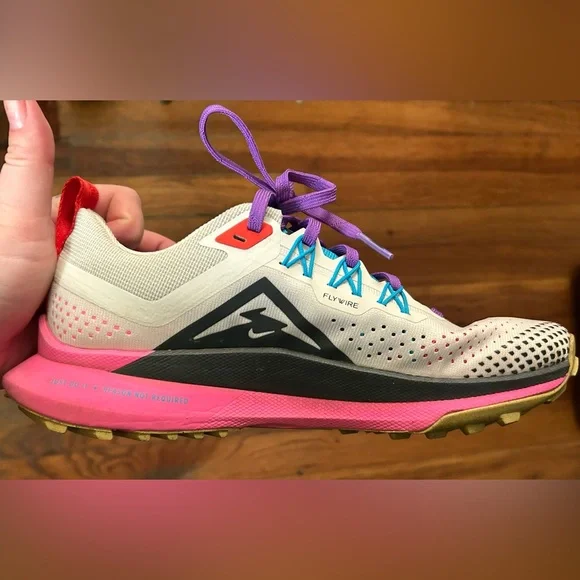 Nike Women's Pegasus 4 Trail Running Shoes - 8 - Picture 9 of 10